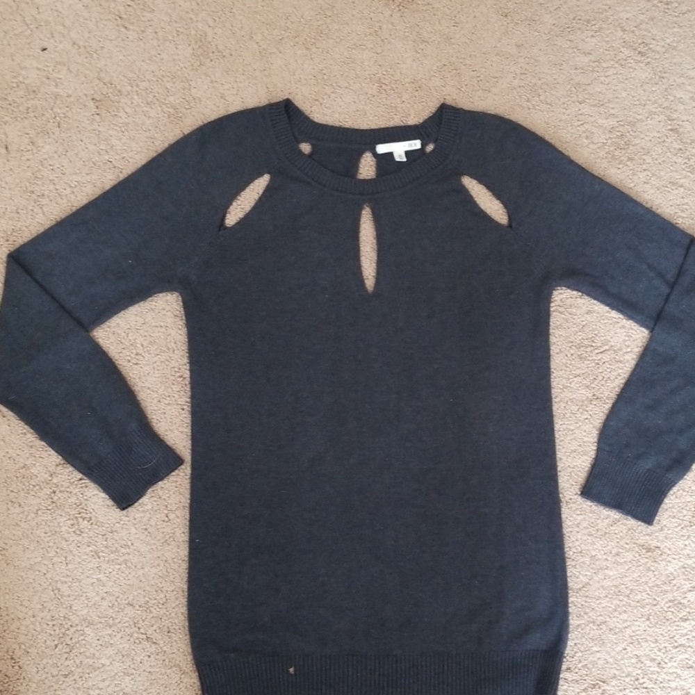 Roi Cashmere/Silk Keyhole sweater size medium